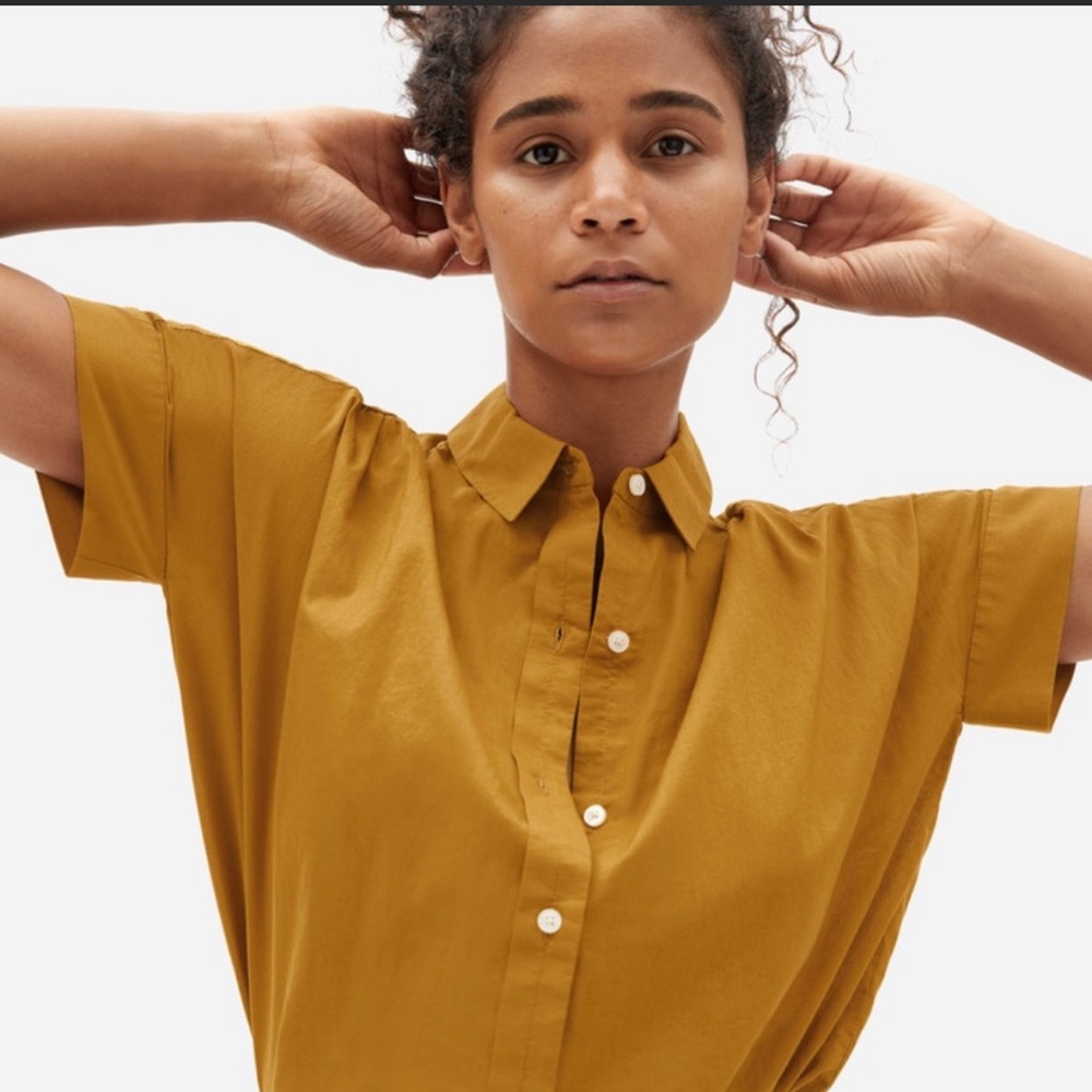 Everlane Square Air button-up shirt in amber yellow, size XXS